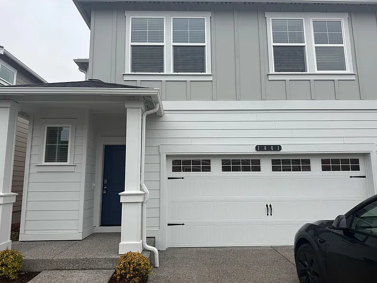 1441 SW Fielder Pl — Photo 4