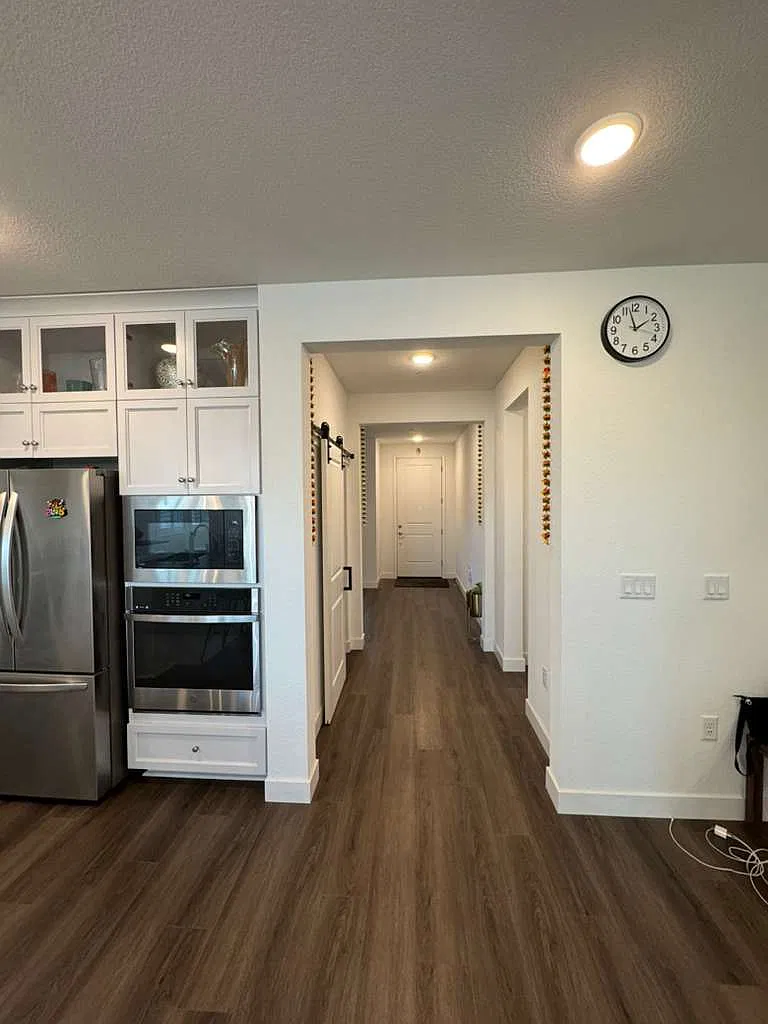 5 bed, 2924 sqft, $3,300 — Photo 2