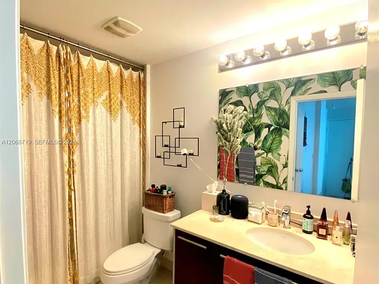1900 N Bayshore Dr #2405 — Photo 13