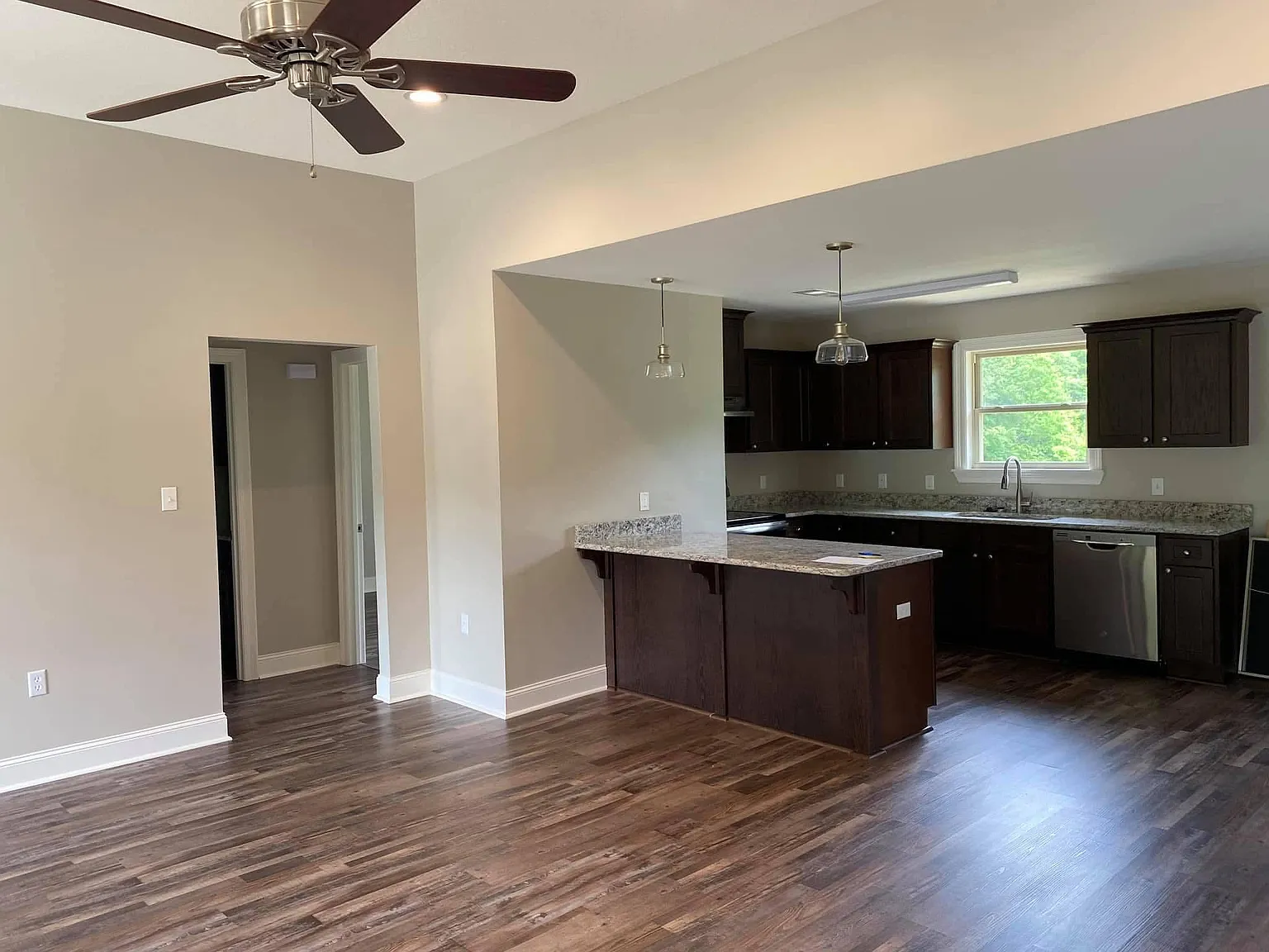 3 bed, 1425 sqft, $1,850 — Photo 3