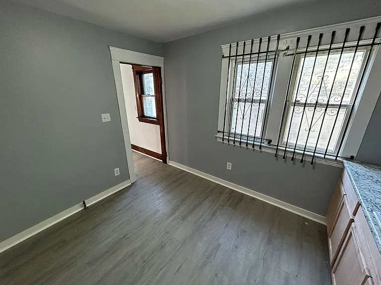 11220 Primrose Ave — Photo 37