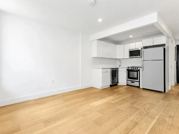 116 Suffolk Street image 1 of 7