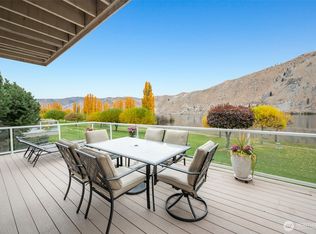 345 Lakefront Dr, Orondo, WA 98843