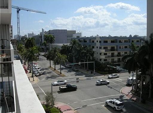 2nd image of 1331 Lincoln Rd APT 601