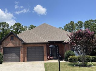 343 Creekside Ln, Pelham, AL 35124
