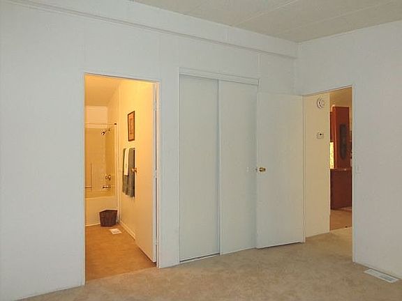 3rd image of 1617 River Gardens Dr