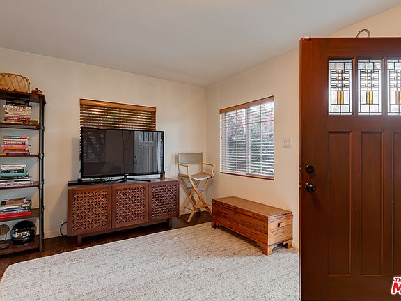 3rd image of 1434 Angelus Ave
