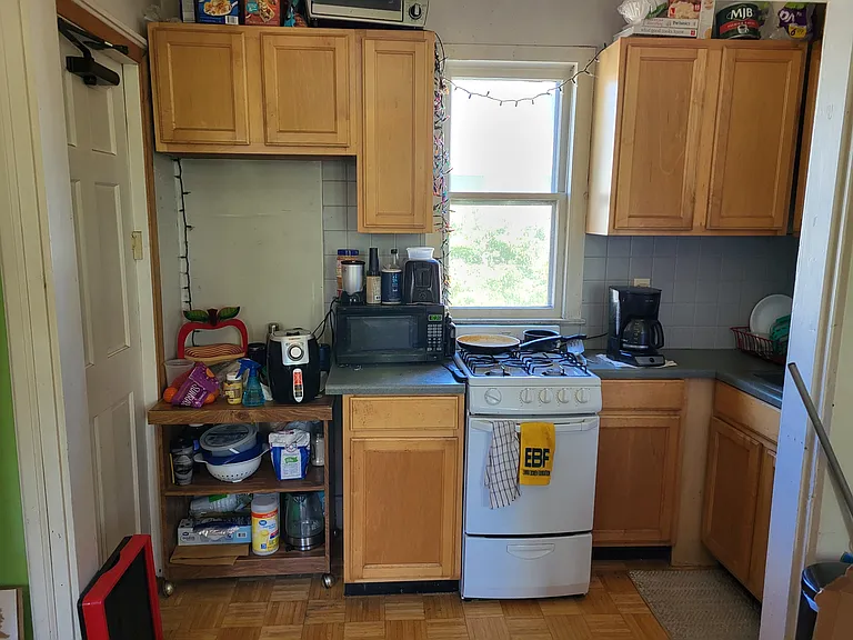 622 5th St SE #3 — Photo 4