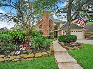 1 Dover Dr, Conroe, TX 77304