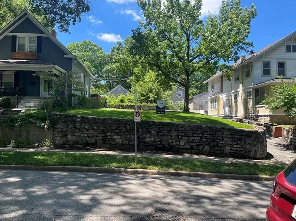 4514 Terrace St, Kansas City, MO 64111