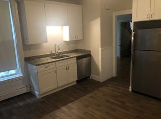 33 William St APT 2, Worcester, MA 01609