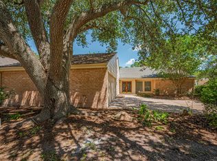 11622 Cherryknoll Dr, Houston, TX 77077