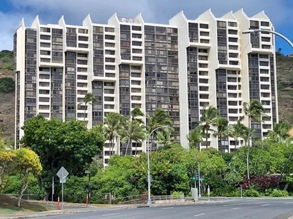 501 Hahaione St #114L, Honolulu, HI 96825