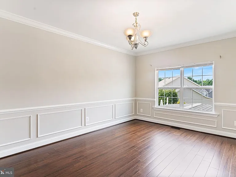 7495 Cavalcade Dr — Photo 11