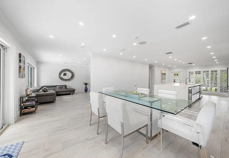 1733 Coral Gardens Dr — Photo 26