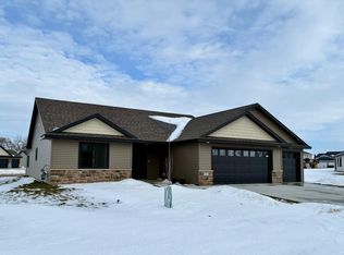 602 9th St, Wanamingo, MN 55983