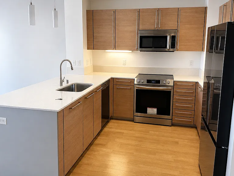 1160 Mission St #904 — Photo 5