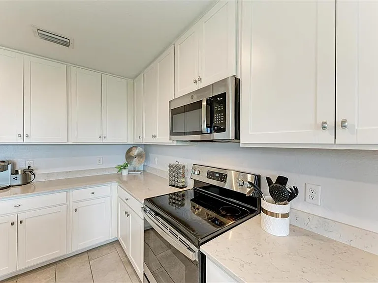 17902 Gawthrop Dr #307 — Photo 19