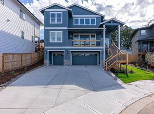 204 W Taylor Ct, Newberg, OR 97132