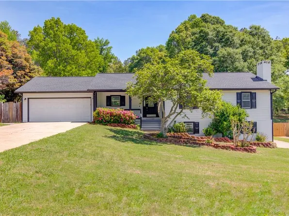 3625 Knoll Crest Trl, Buford, GA 30519