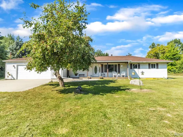5236 W Wilson Rd, Clio, MI 48420