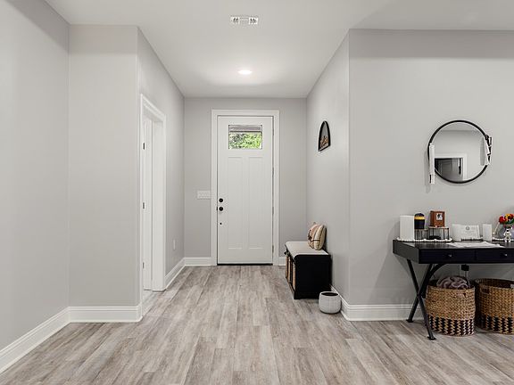 3rd image of 253 Rock Creek Dr