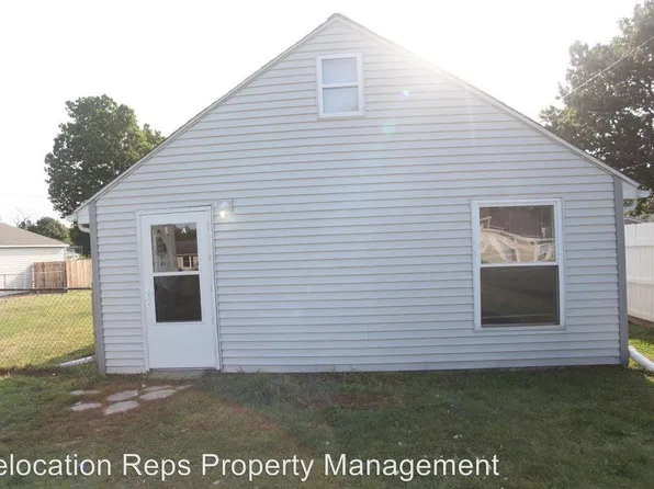 710 4th St, Colona, IL 61241