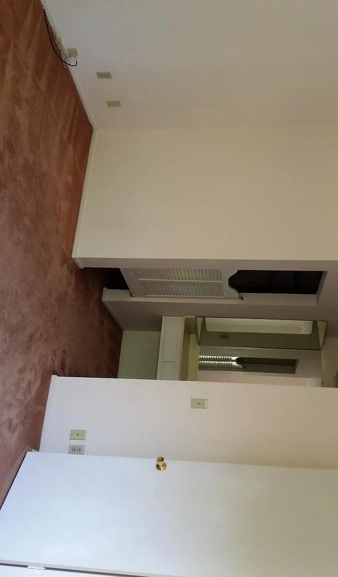 3 bed, 1.5 bath, 1323 sqft, $3,400 — Photo 2