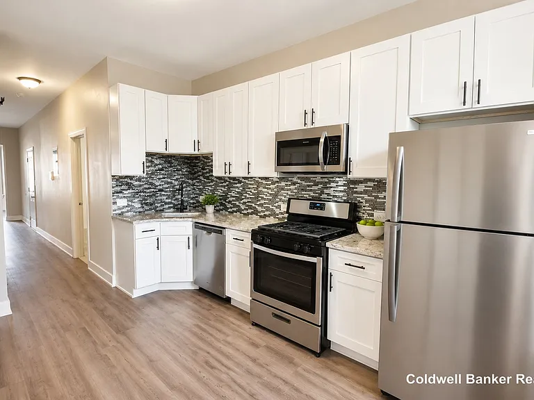 3033 W Lexington St #1 — Photo 4