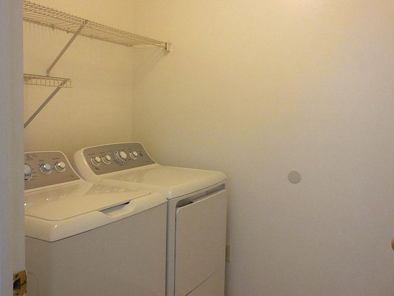 4th image of 5658 Shady Pine St S