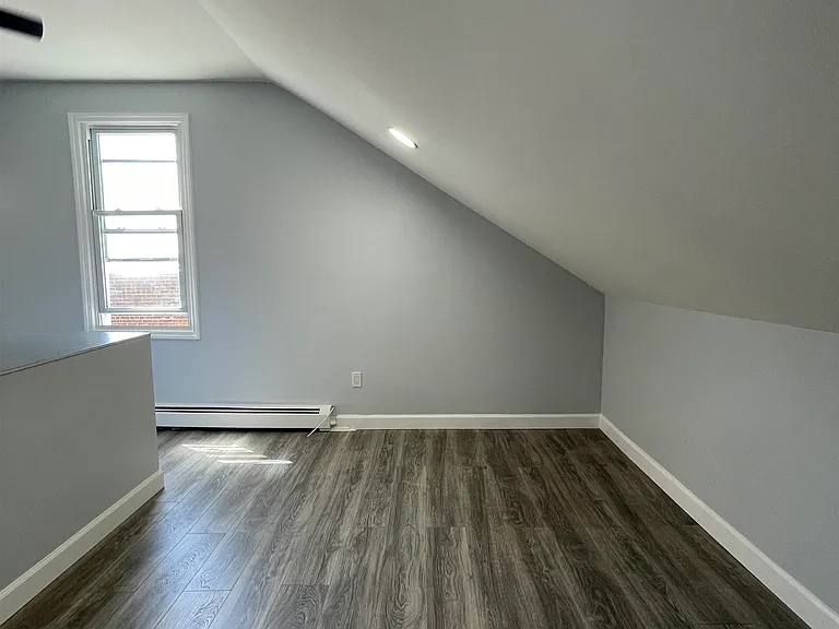 68 Jefferson Ave — Photo 11