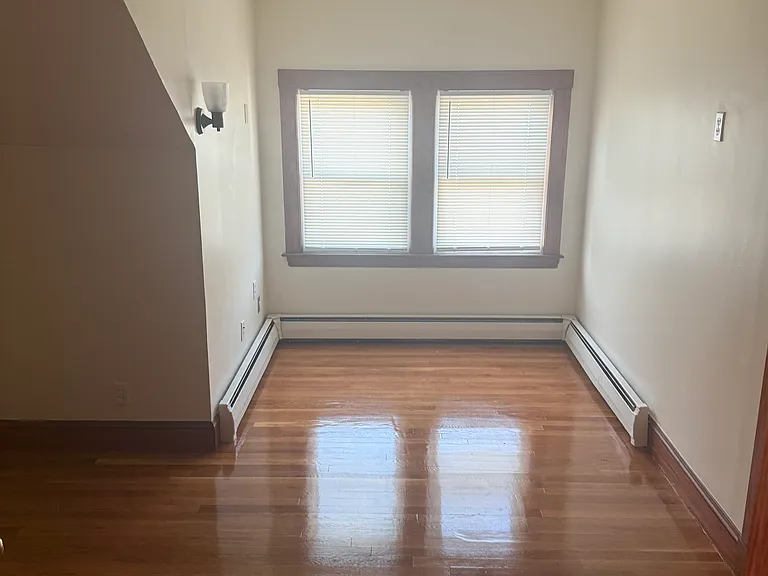 61 Kent St — Photo 11