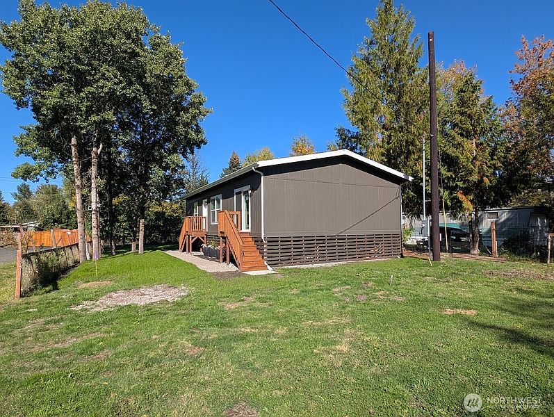 4th image of 902 97th Street E
