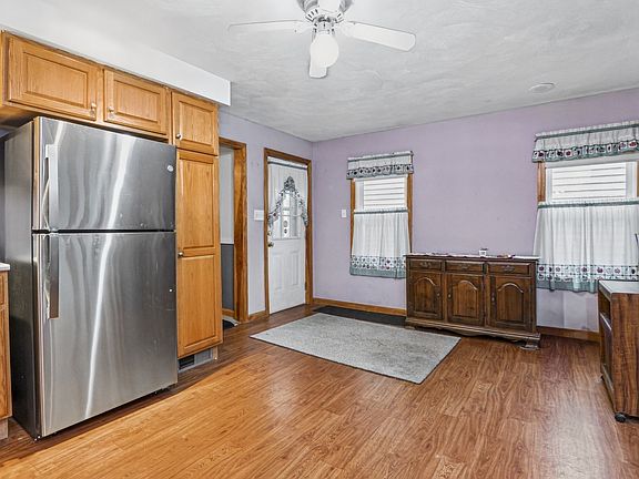 4th image of 100 West St