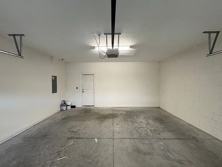 6931 Lucca St — Photo 50