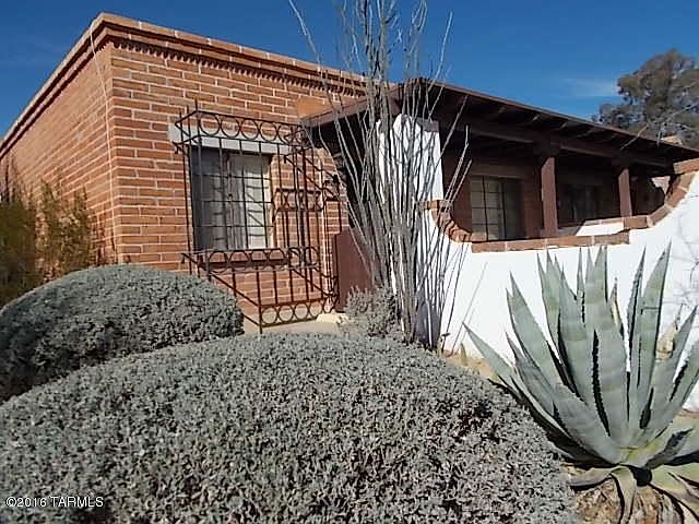 1st image of 380 S Paseo Lobo