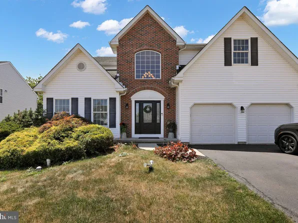 2052 Canyon Creek Rd, Gilbertsville, PA 19525