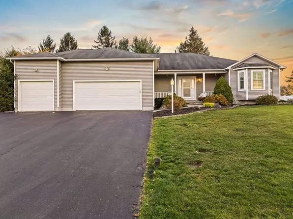 5131 Prairieview Dr, Camillus, NY 13031