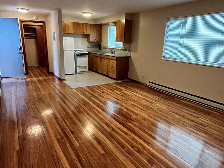 518 W 6th Ave #4 — Photo 3