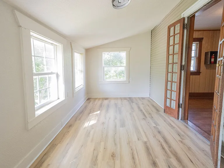 1321 Paris Rd — Photo 27