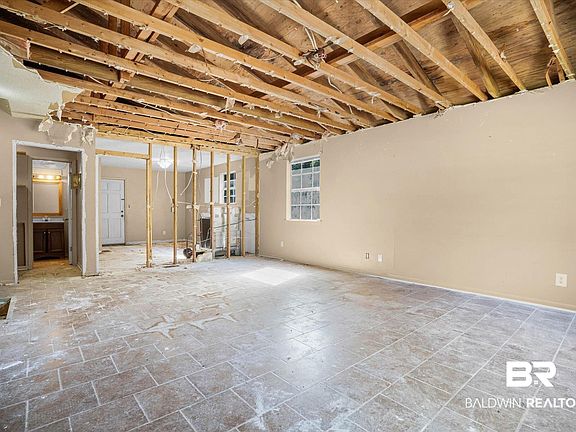 2nd image of 401 Frederick Ave