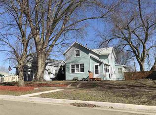 2019 Garfield St, Clinton, IA 52732