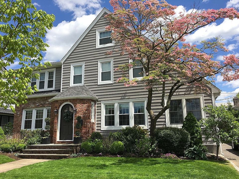 1st image of 47 Bedford Ave