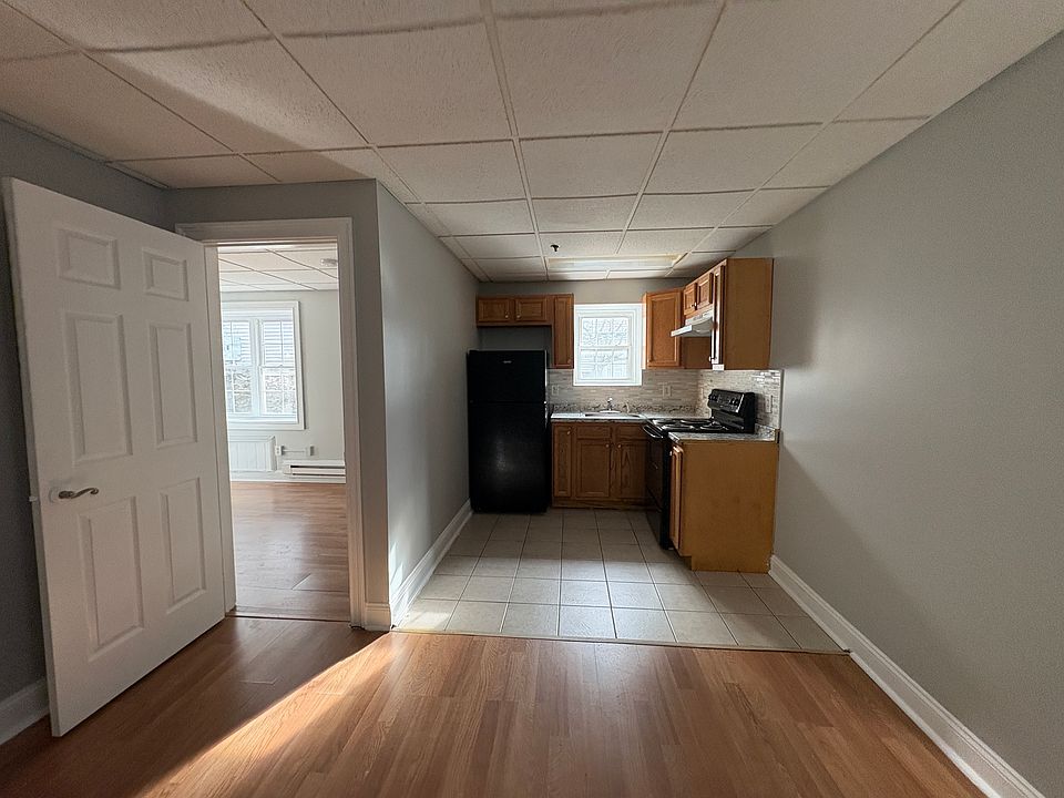1st image of 59 Plaza Ave #19C