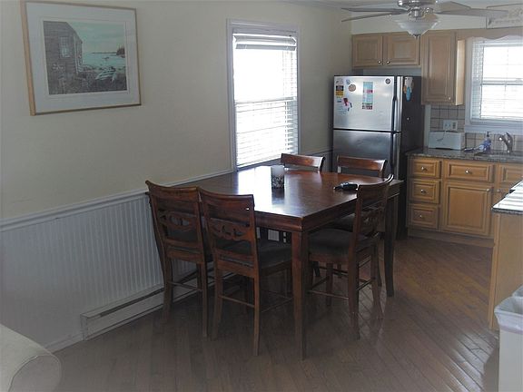 4th image of 382 43rd Pl Unit C