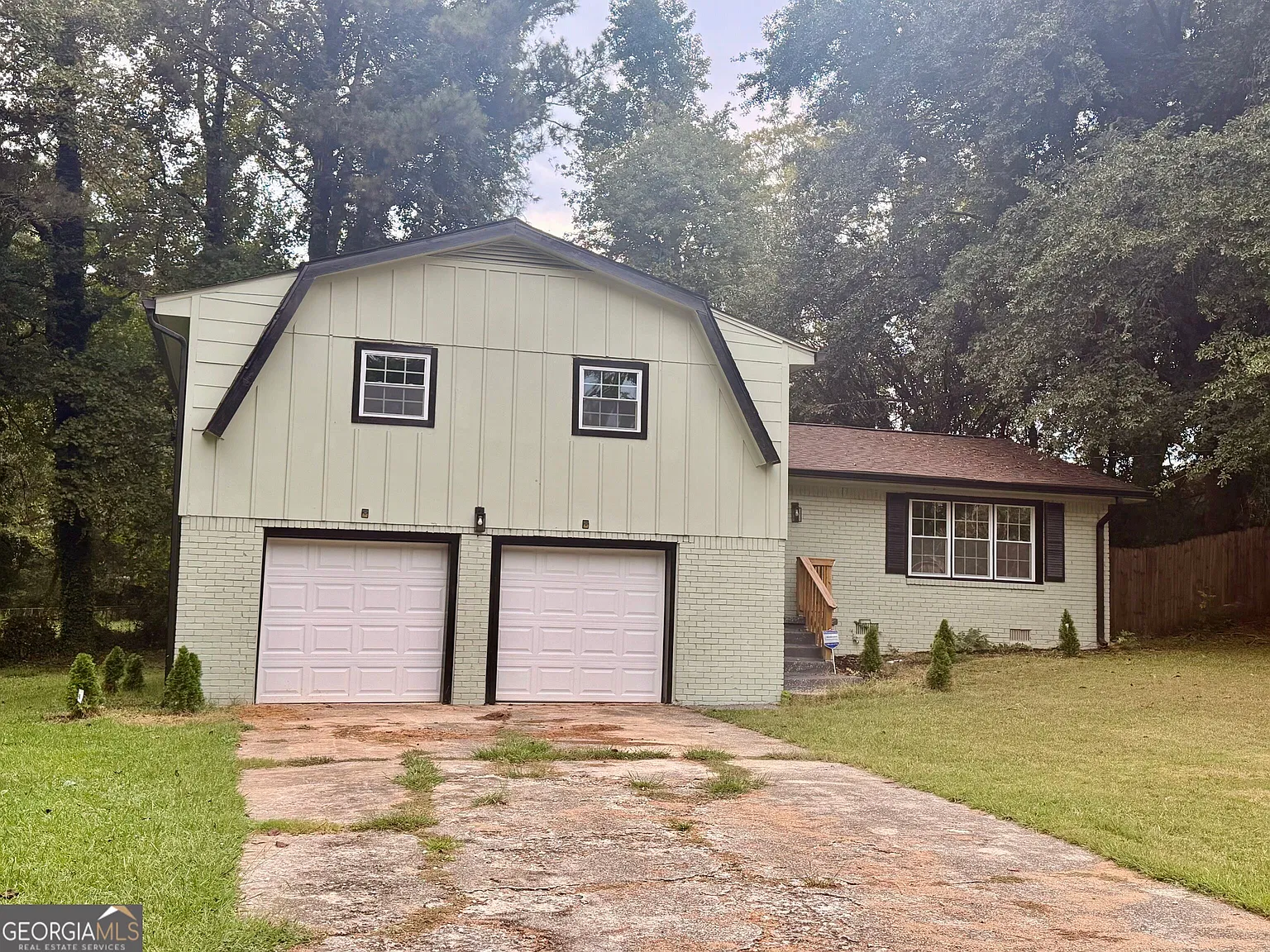 4 bed, 3.0 bath, 1898 sqft, $2,100 — Photo 1