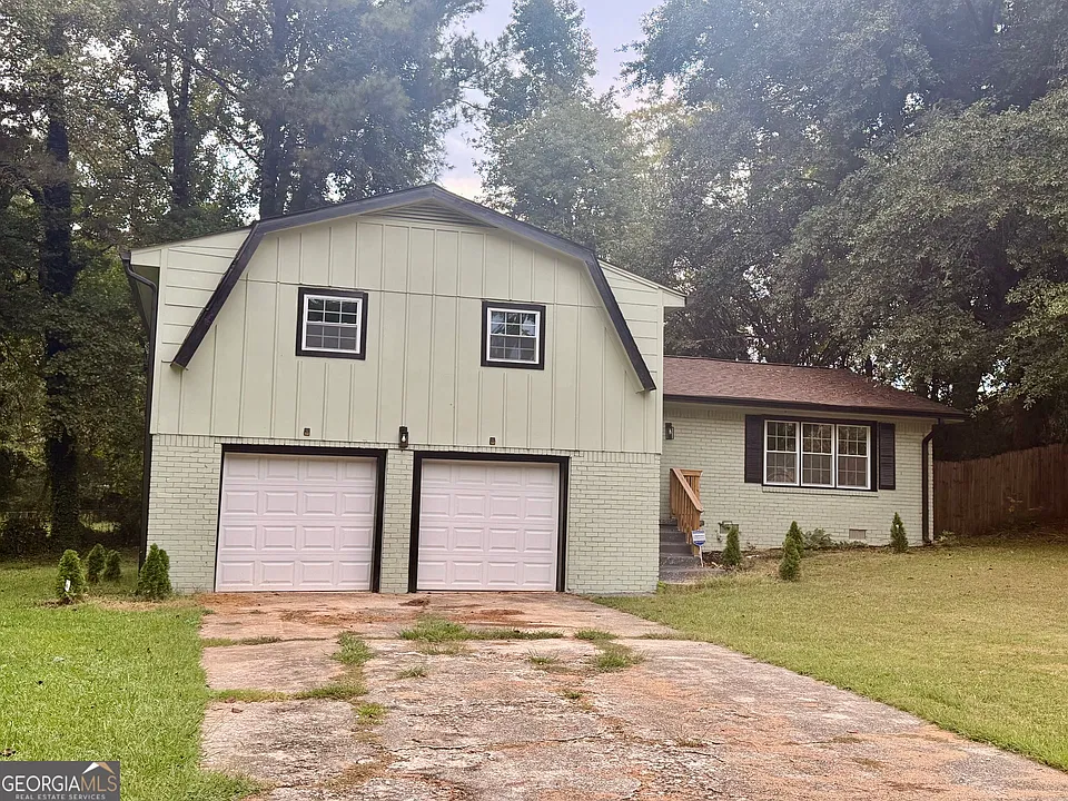 7367 Rountree Dr