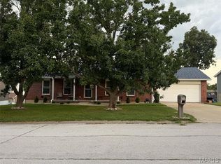 52 Sherwood Estates Ln, Hannibal, MO 63401