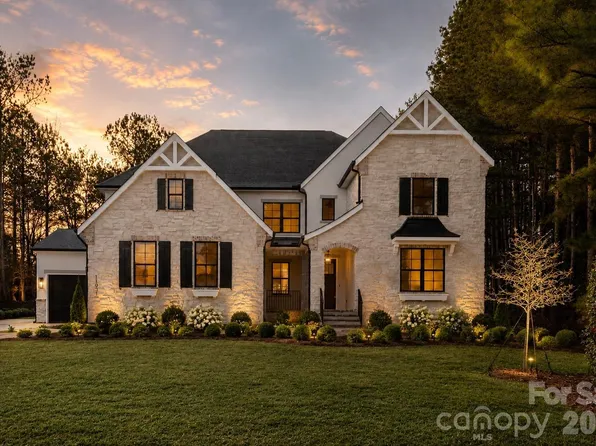 2804 Forest Lawn Dr, Weddington, NC 28104