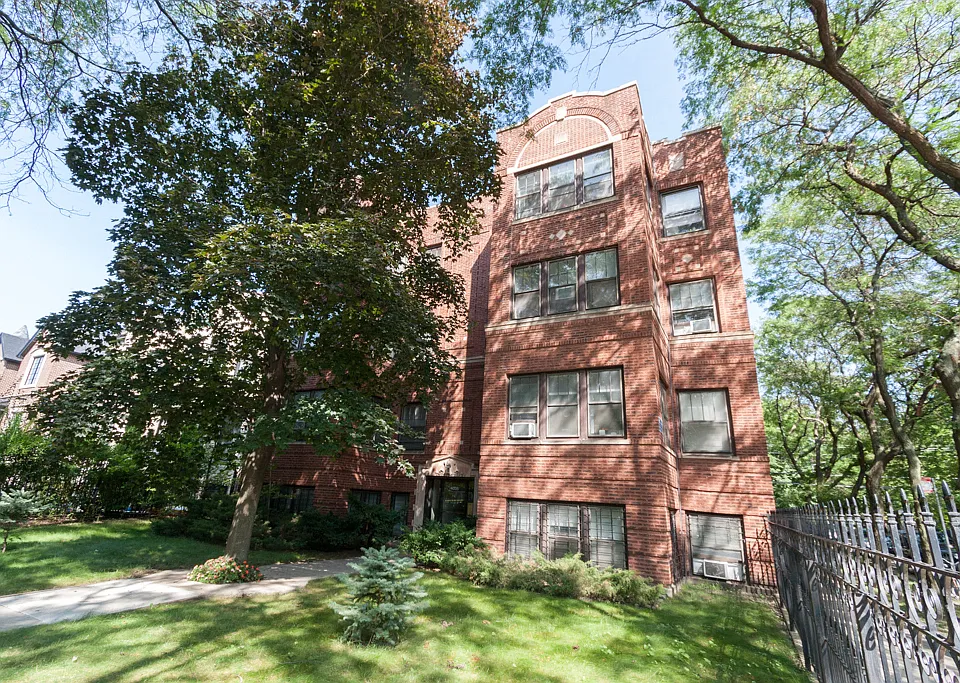 1470-80 W. Cuyler Ave. / 4035 N. Greenview Ave.